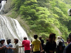 便利だけど風情がない観滝台