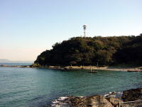 立ってるのは東京湾海上交通センターのタワーで、灯台ではありません。