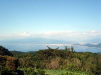 駿河湾と富士山(隠れてるけど)。