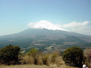 馬ノ背からの富士山。これをおかずにおにぎり食べるとうまいです。