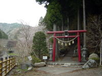 石割神社鳥居。ここが登山口になります。