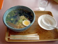 しじみラーメン。またもや一口食っちゃってからの撮影です。